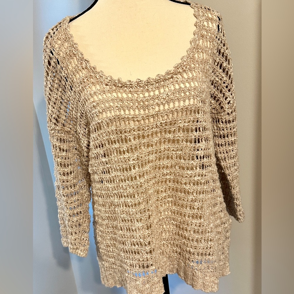 Lucky Brand Women’s Medium Beige Crochet Open Knit Sweater. Like New No Flaws